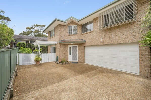 Exterior - 3/54 Owen Street, Large Townhouse In Great Location (Port Macquarie)