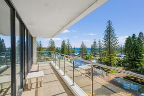 Property grounds - Tasman Towers 12 - Walk To Town & Beach With A Pool (Port Macquarie)