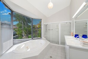 Shower, jetted bath