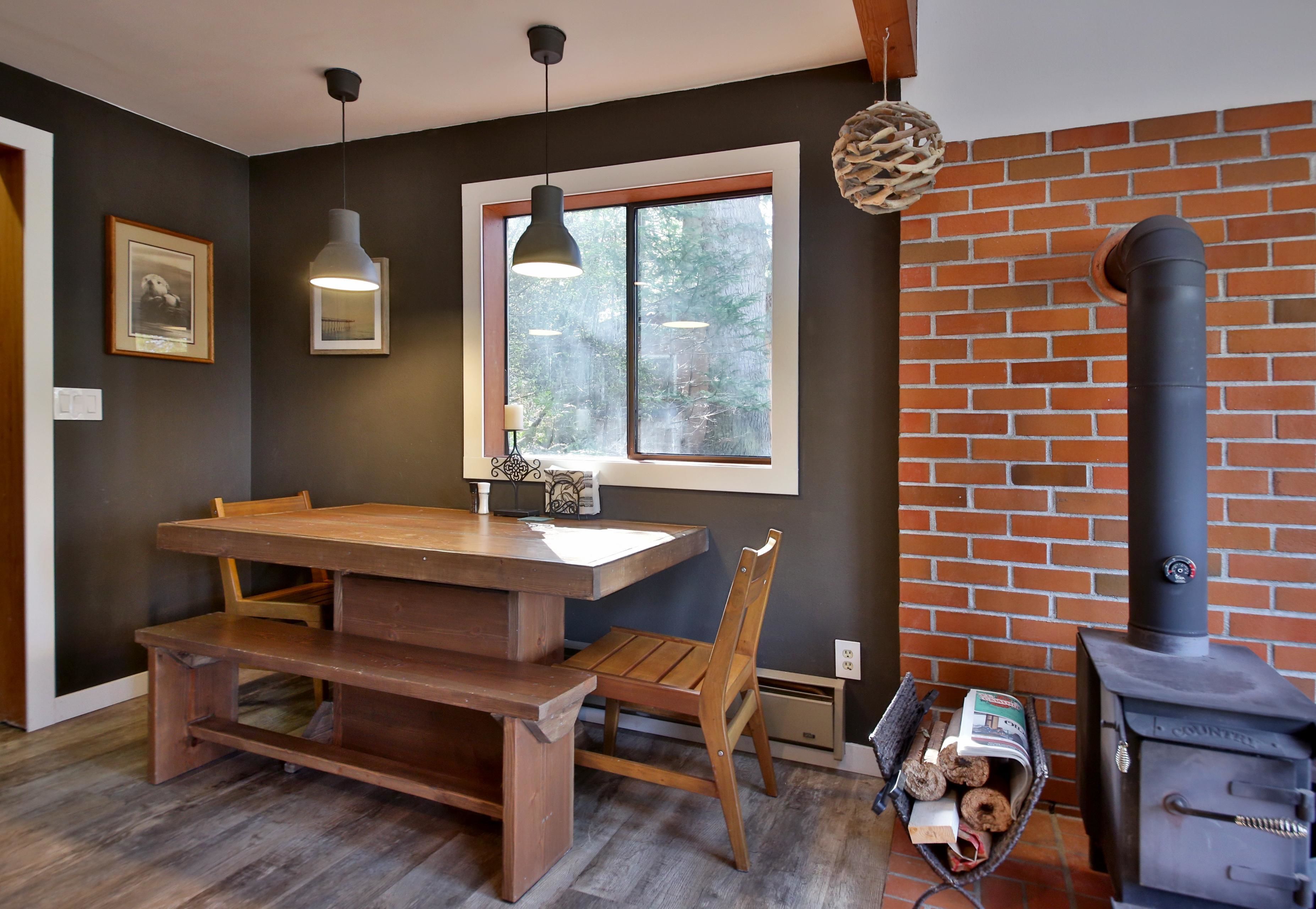 Nhà, nhiều giường (264 - Bird's Eye View Cabin) | Khu ăn uống