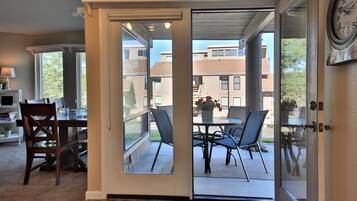 House, Multiple Beds (266 - Beachfront Condo - Mutiny Bay) | Terrace/patio