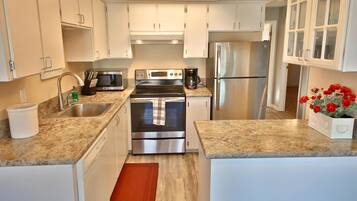Rumah, Beberapa Tempat Tidur (266 - Beachfront Condo - Mutiny Bay) | Dapur pribadi