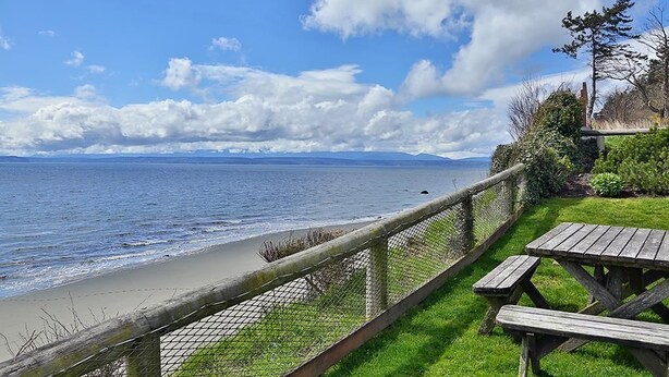 House, Multiple Beds (266 - Beachfront Condo - Mutiny Bay) | Beach - 266 - Beachfront Condo - Mutiny Bay (Freeland)