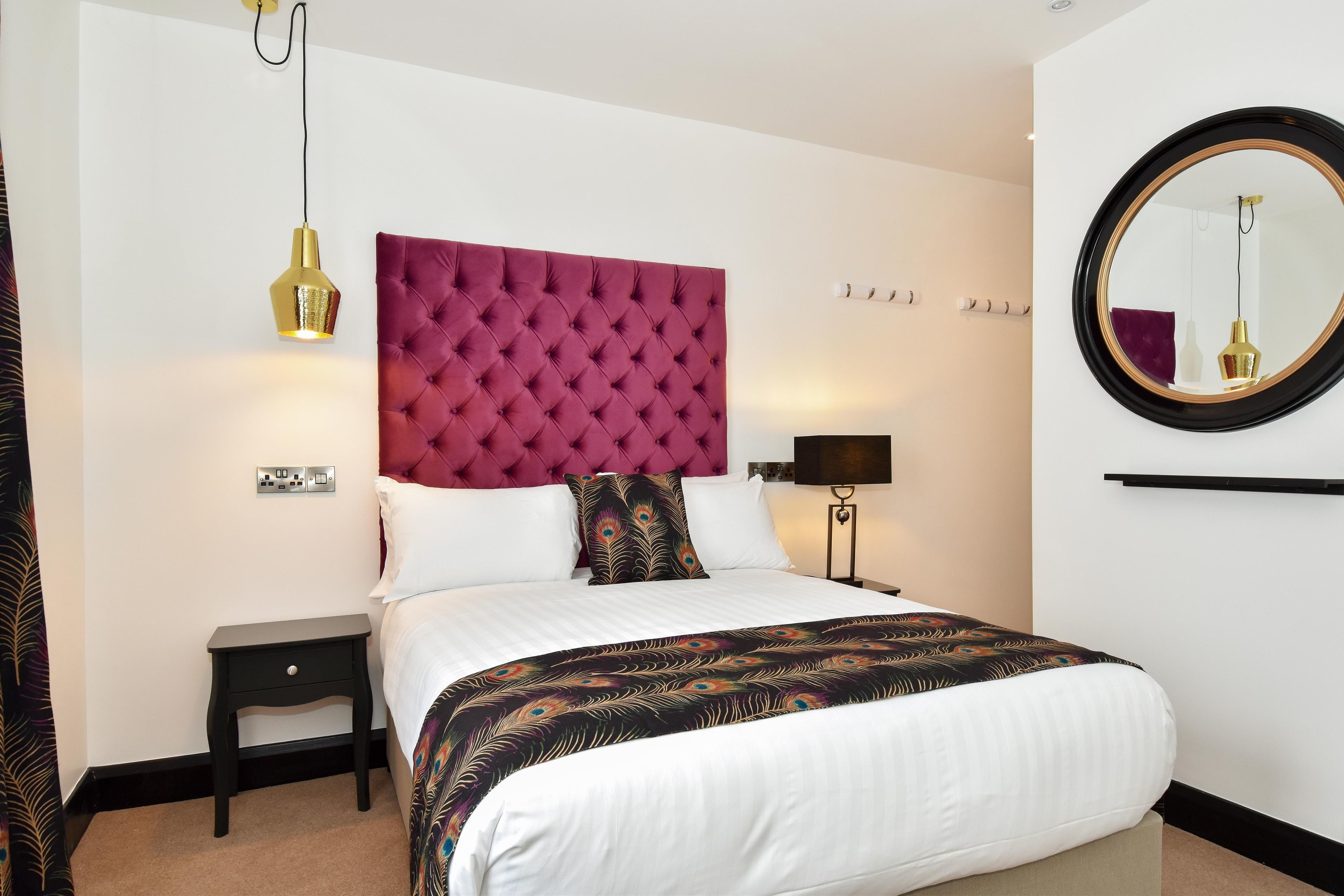 Double Room | Iron/ironing board, free WiFi, bed sheets