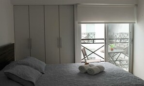 Apartment, 1 Queen Bed with Sofa bed, Non Smoking | 1 bedroom, individually decorated, individually furnished, free WiFi