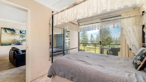 2 bedrooms, iron/ironing board - Ocean Court 8, 13 Lord Street (Port Macquarie)