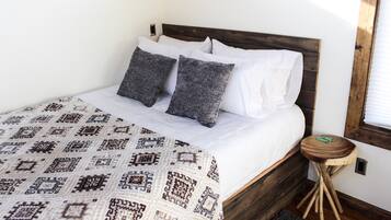 1 bedroom, internet, bed sheets