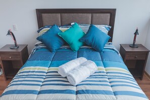Apartment, 1 Bedroom | 1 bedroom, individually decorated, individually furnished, desk