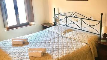 2 Schlafzimmer, BĂŒgeleisen/BĂŒgelbrett, Reisekinderbett, kostenloses WLAN