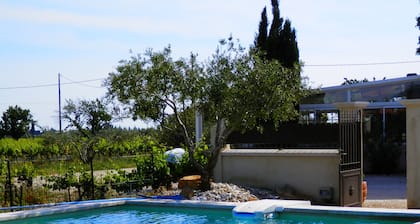 BEAU GITE EN PROVENCE ENTIEREMENT NEUF 60 M2 AU PIED DES DENTELLES DE MONTMIRAIL