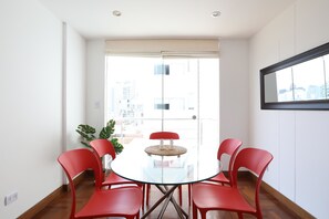 Appartamento, 2 camere da letto, non fumatori | Pasti in camera