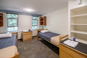 Basic Twin Room, 2 Twin Beds | Free WiFi, bed sheets