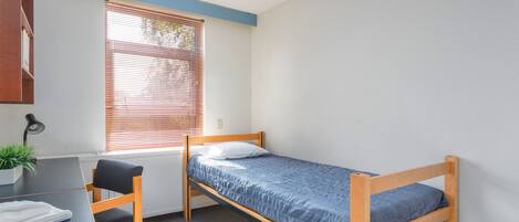 Chambre simple de base, 1 lit jumeau | AccĂšs au Wi-Fi (inclus), literie fournie