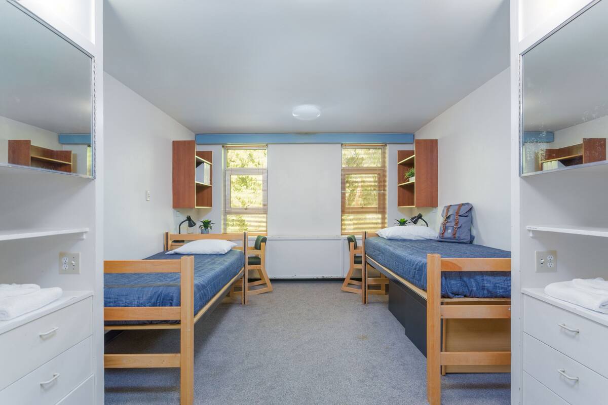 Basic Twin Room, 2 Twin Beds | WiFi (free), bed sheets