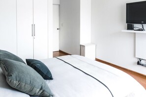 Leilighet, 1 dobbeltseng med sovesofa, ikke-røyk | 1 soverom, individuelt dekorert, individuelt innredet og skrivebord