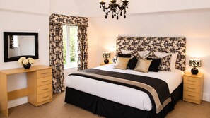 Huis, 6 slaapkamers | 6 slaapkamers, een strijkplank/strijkijzer, gratis wifi, beddengoed