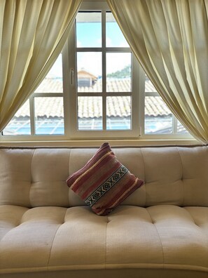 HABITACION DOBLE SUPERIOR CON JACUZZI | Minibar, individually decorated, individually furnished, desk - Casa Saphi  (Cusco)