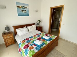 3 bedrooms, iron/ironing board, travel cot, free WiFi