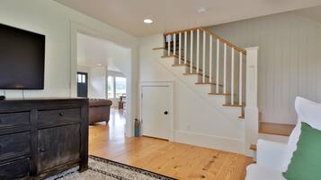 House, Berbilang Katil, Bay View (265 - Bayview Together Farm) | Ruang tamu