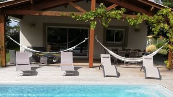 Piscine extérieure, piscine chauffée