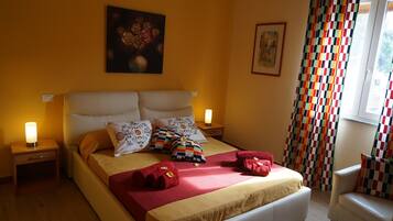 2 Schlafzimmer, Schreibtisch, Bügeleisen/Bügelbrett, WLAN