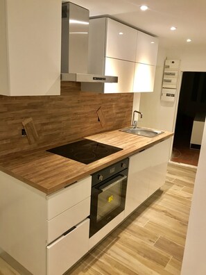 Lave-vaisselle, cafetière/bouilloire