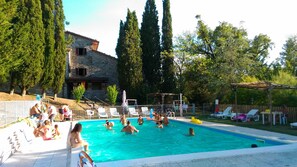 Outdoor pool - Villa park pool exclusively vacation private parties groups up to 35 seats (sansepolcro (arezzo))