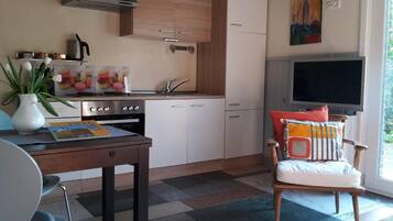 Fridge, oven, dishwasher, toaster