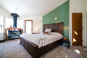 3 bedrooms, iron/ironing board, free WiFi - The Atrium Haven Winter Park Cabin Hot Tub (Fraser)