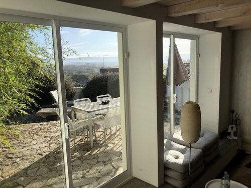 Charming house by the sea! Right on the bay of Sao Martinho do Porto!