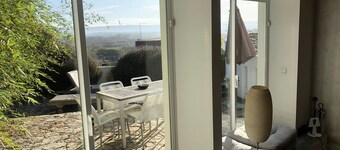 Charming house by the sea! Right on the bay of Sao Martinho do Porto!