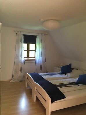 2 Schlafzimmer, Bügeleisen/Bügelbrett, WLAN