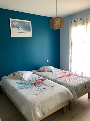 3 bedrooms, iron/ironing board, travel cot, free WiFi