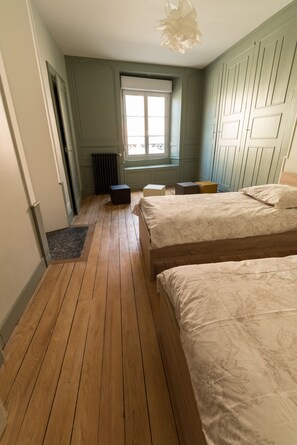 2 habitaciones, wifi gratis y ropa de cama 