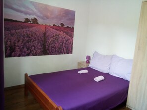 1 habitación, tabla de planchar con plancha, internet y ropa de cama 