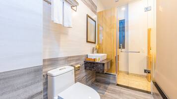 Standard Double Room Single Use | Bathroom