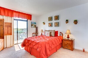2 bedrooms, iron/ironing board, Internet - Oceanfront 2 bedroom, 2.5 bath condo overlooking the Boardwalk (Virginia Beach)