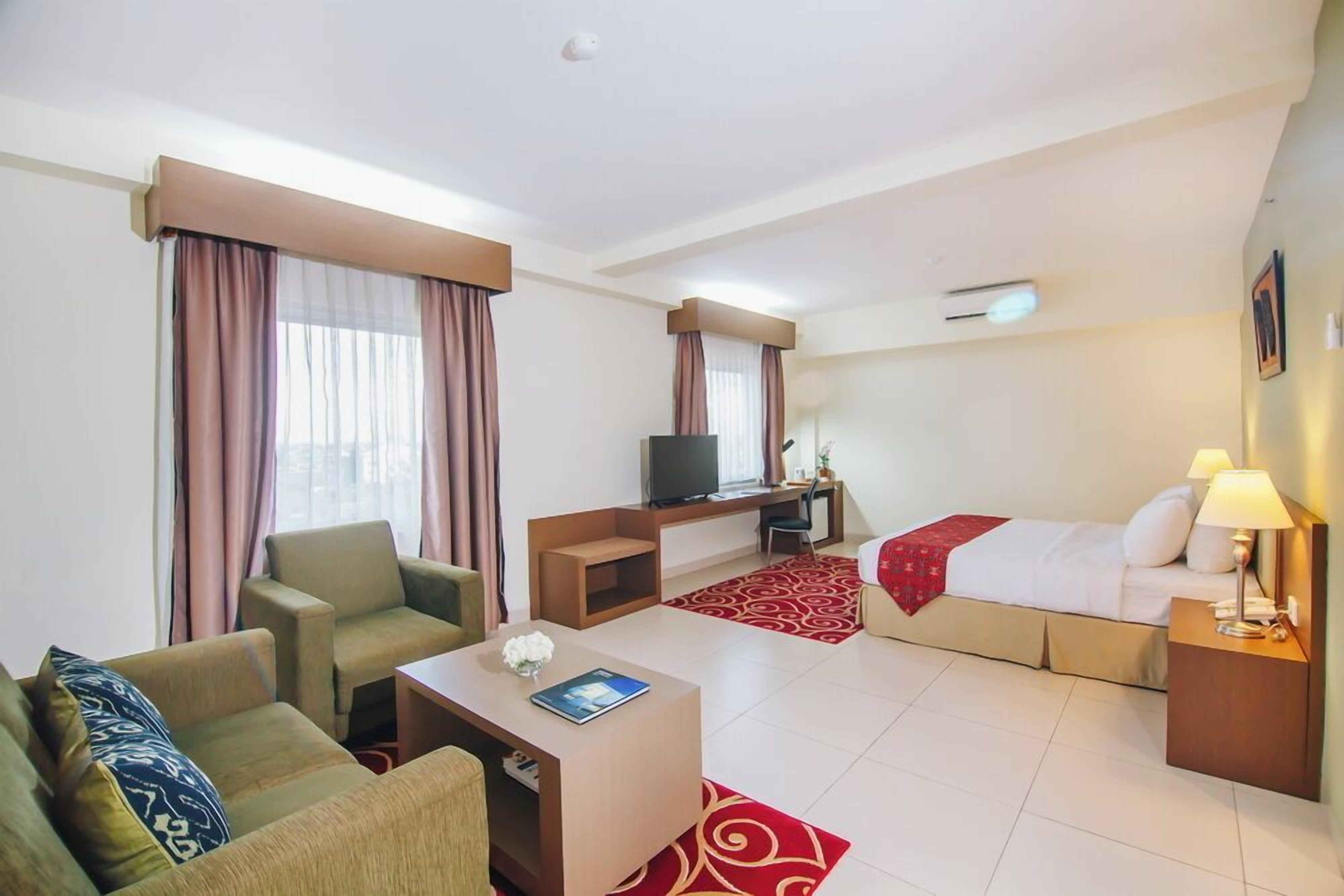 Suite | Minibar, desk, soundproofing, free WiFi