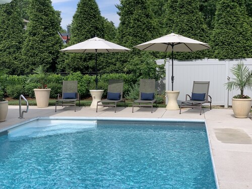 Beautiful 4 BR, 4.5 Bath, Executive Home w In Ground Pool & Handicap Accessible!