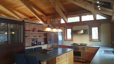 Post and beam, beautiful house, overlooking Nelson and Kootenay Lake.