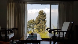 In-room safe, individually furnished, desk, laptop workspace