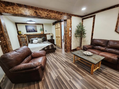 Experience Unparalleled Luxury and Convenience at Our Exquisite Condo