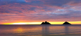  New 3 Bdrm, Large Lanai, Quiet area, Ocean Breezes, Short Walk to the Beach 