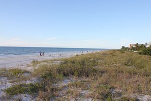Beach nearby, sun-loungers, beach towels