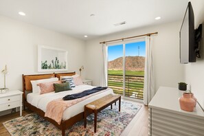 7 makuuhuonetta, silitysrauta/-lauta, vauvan matkasänky, Wi-Fi