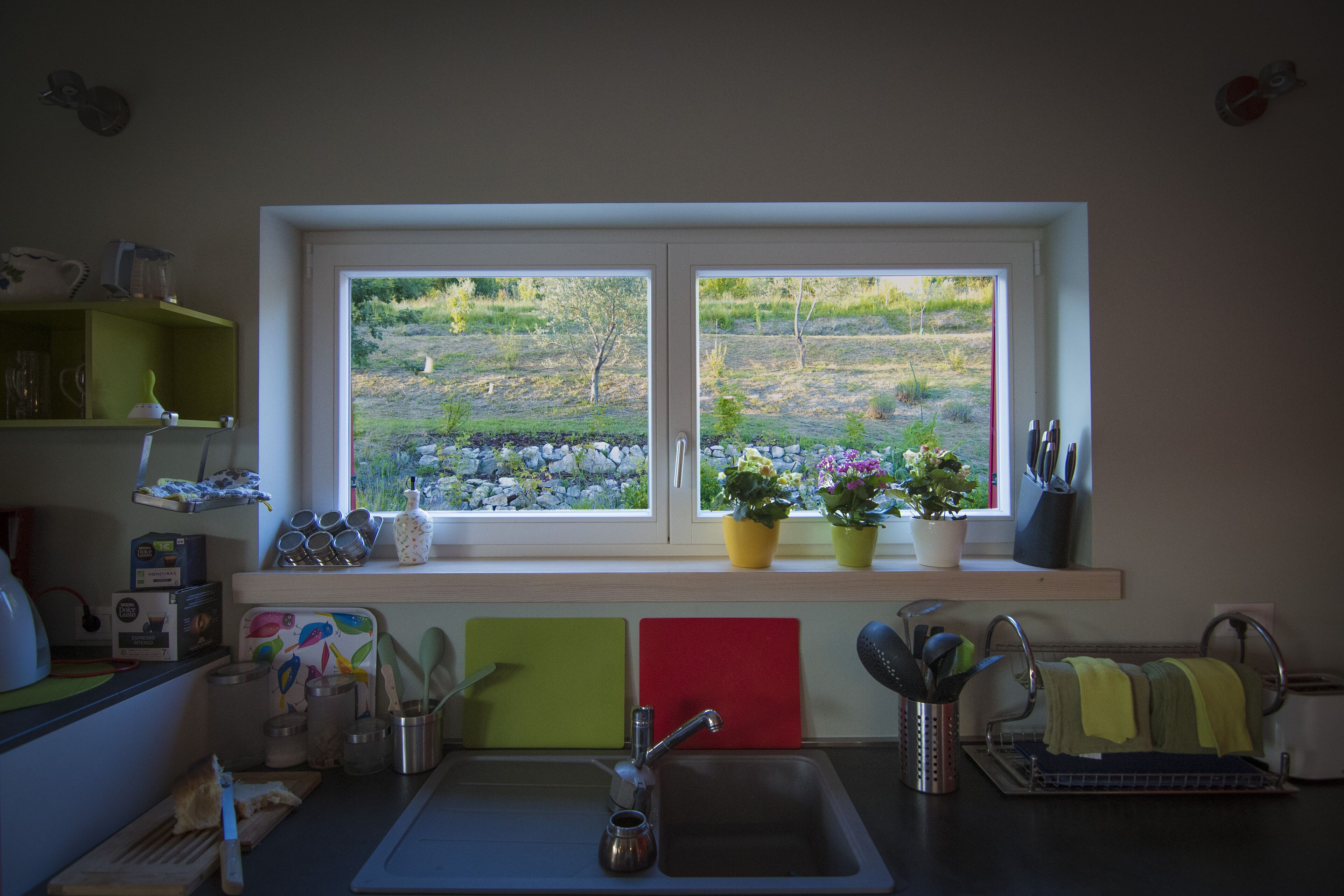 Kylskåp, ugn, spishäll och diskmaskin