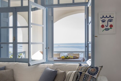 Superior seafront retreat with private pool, garden and exceptional sunset views