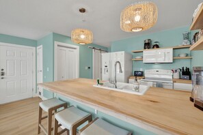 Een ijsmachine, keukenrol