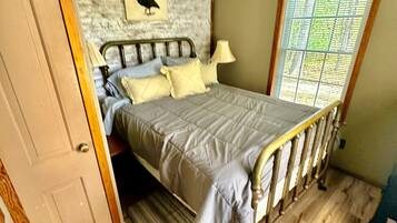 3 dormitorios, tabla de planchar con plancha, wifi gratis y ropa de cama