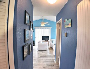 TV, offices - She's a Beach Cutie, Sea View, Beach Access 2 Houses Down! (Surfside Beach)